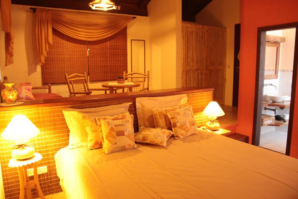 Bangalore Suites Garopaba Buitenkant foto